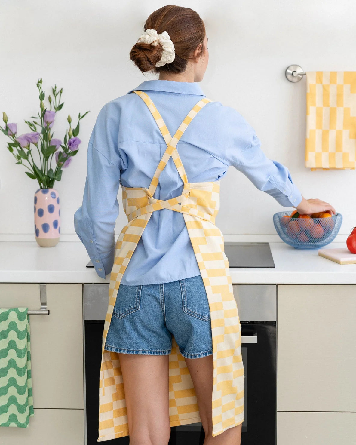 Cross Back Apron by Tarta Gelatina