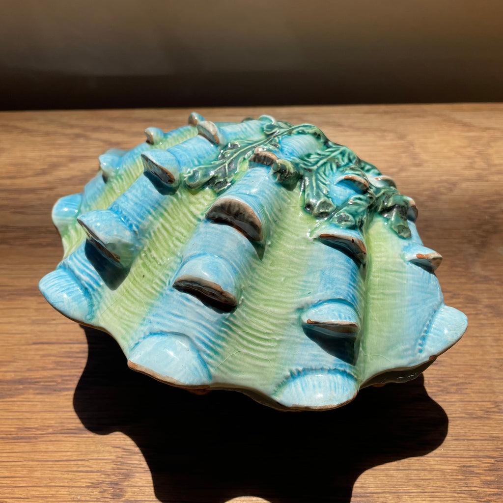Vintage Italian Ceramic Clam Jewelry Box by Vietri