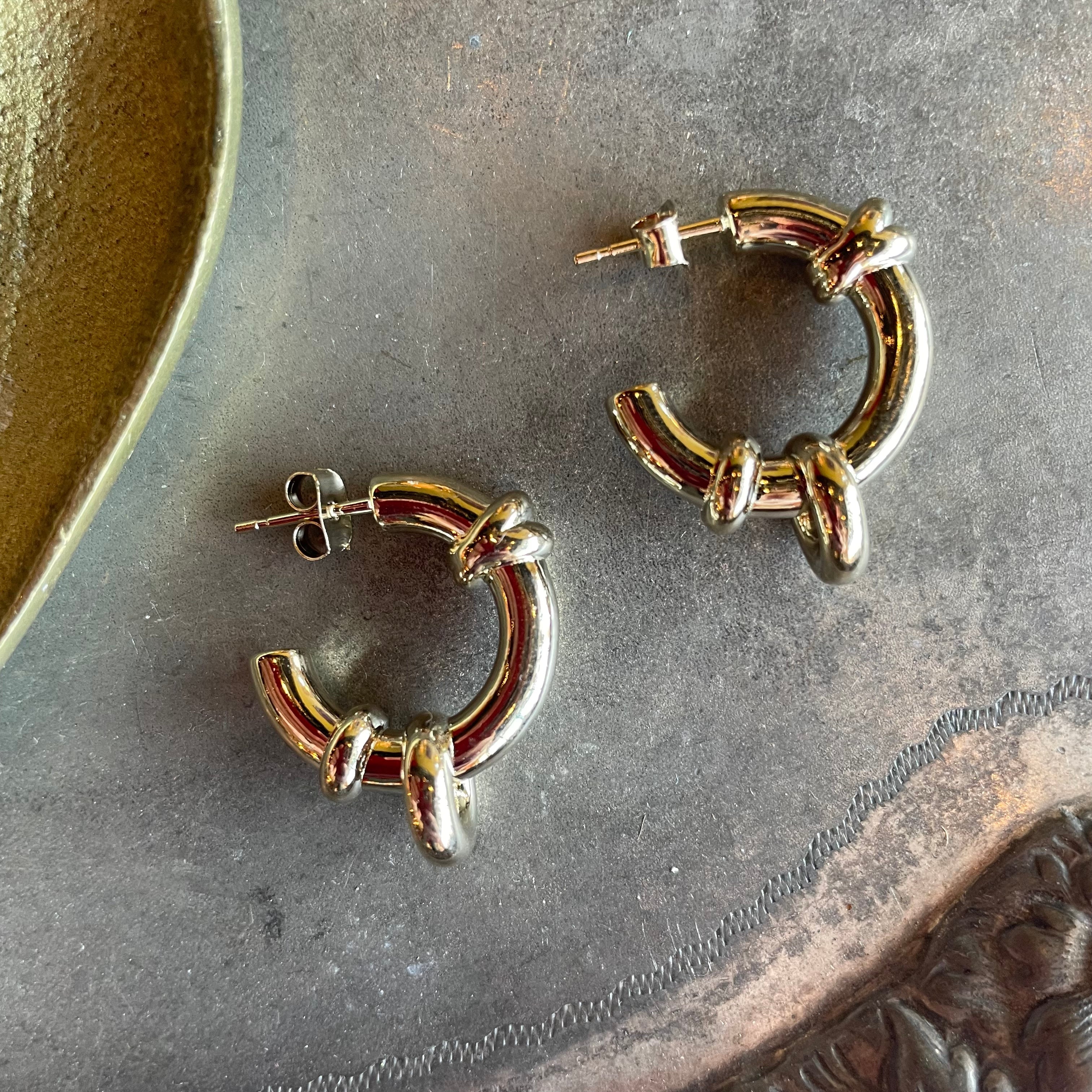 Janis Earrings by Justine Clenquet
