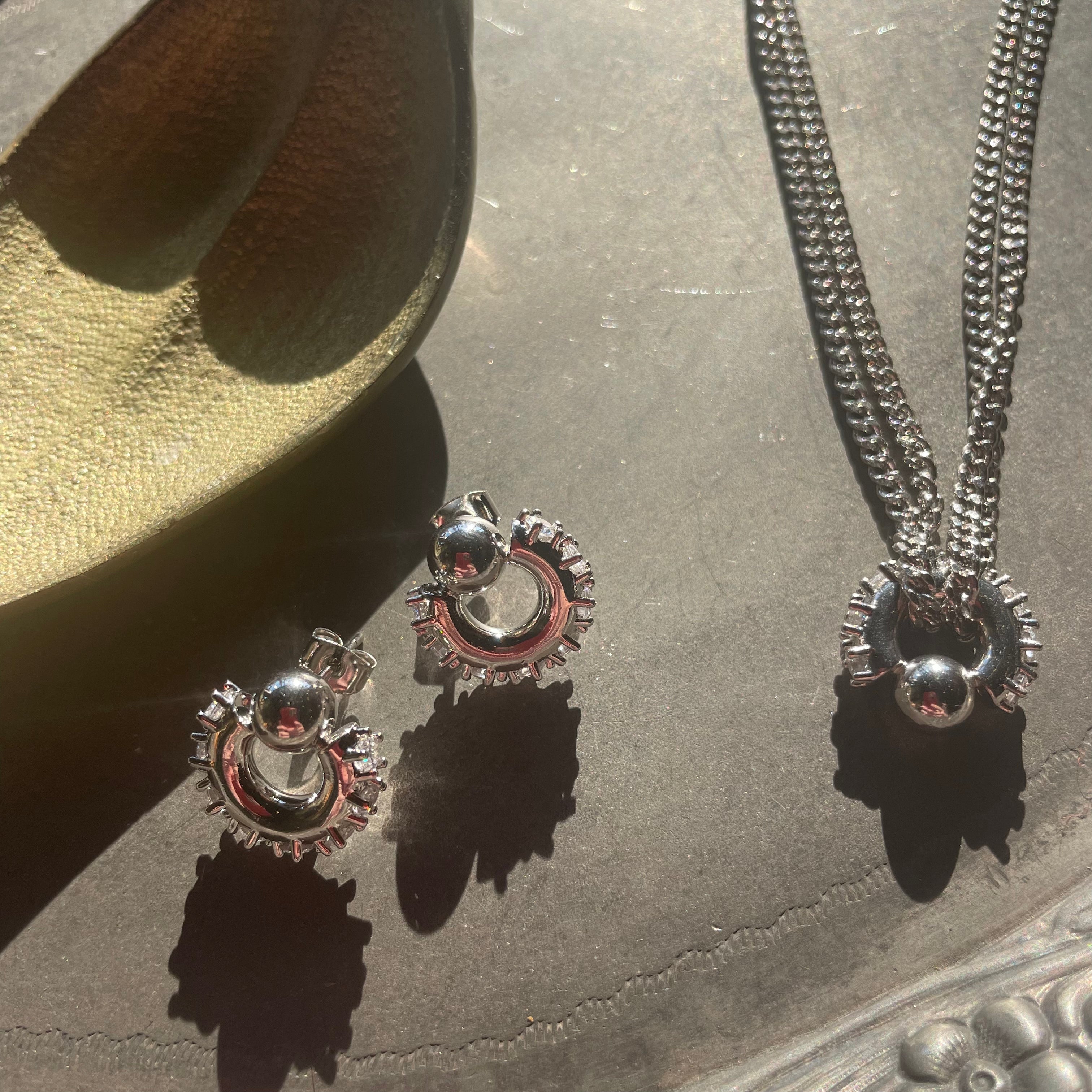 Moira Earrings by Justine Clenquet