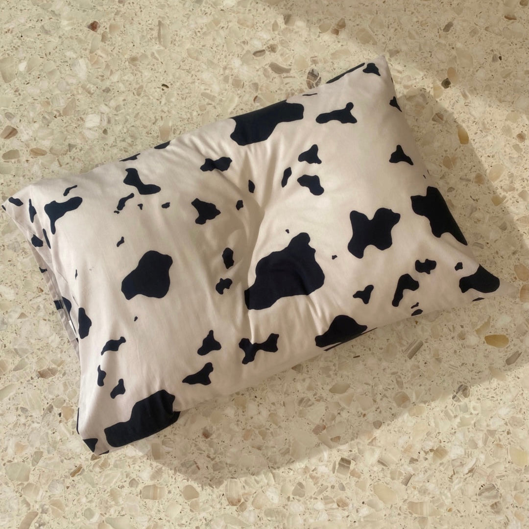 Beditorial Pillowcases: Set of 2